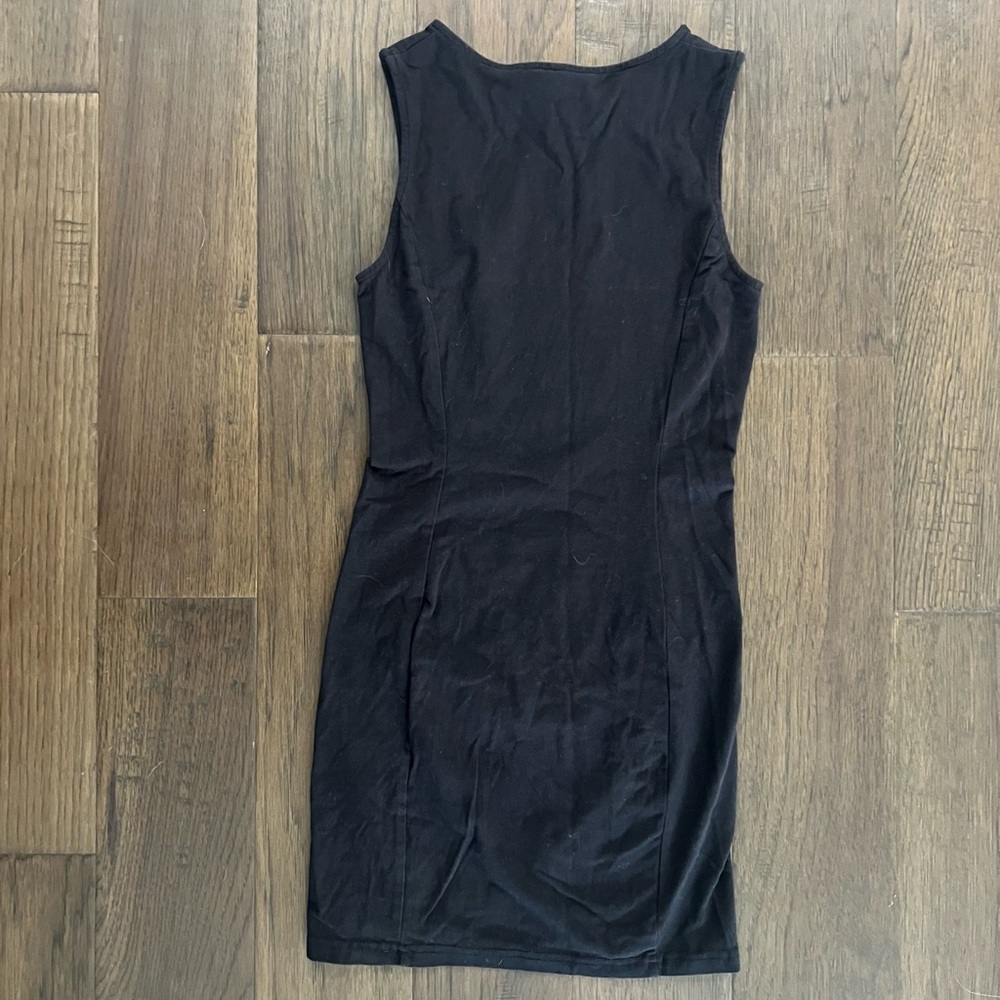 Divided Dress - Picture 3 of 8